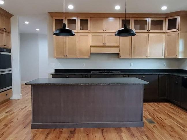 Two Tone Kitchen photo 3